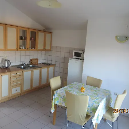 Apartmán With A Parking Space - 11679 Rogoznica (Sibenik-Knin)