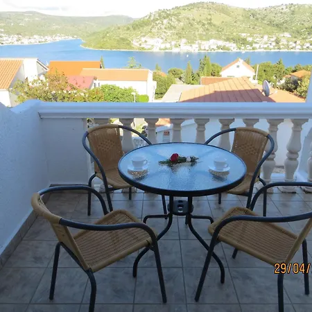 With A Parking Space - 11679 Apartmán Rogoznica (Sibenik-Knin)