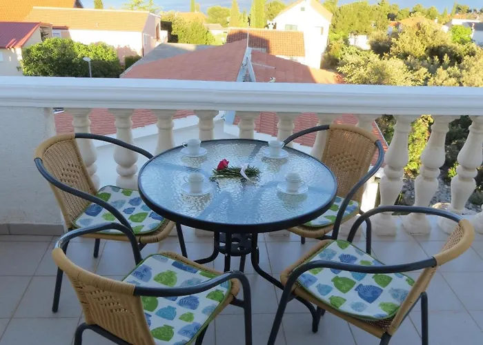 Apartamento With A Parking Space - 11679 Rogoznica (Sibenik-Knin)