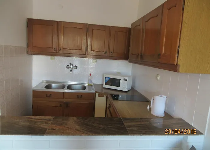 With A Parking Space - 11679